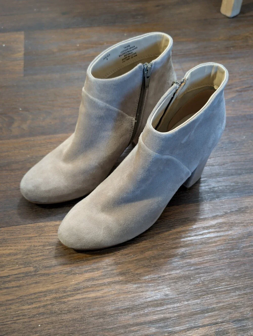 Steve Madden Taupe Leather Almond Toe Ankle Bootie 9